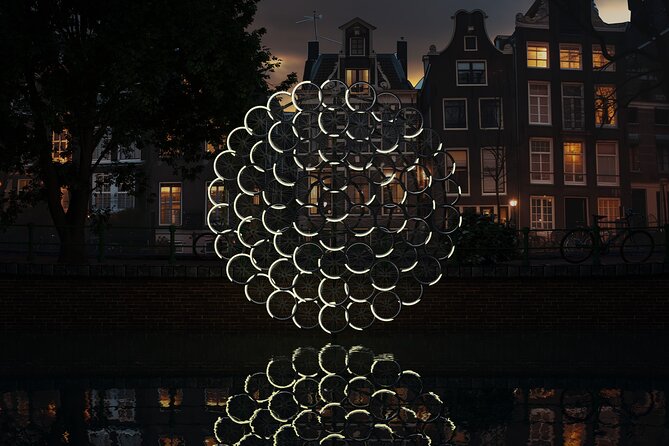 Amsterdam: Light Festival Open Boat - Unl. Drinks Option - Who this tour is for, and how it compares to crowded canal giants