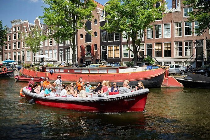 Amsterdam Light Festival: Saloon Boat Cruise + Hot Drinks & Bite - The Drinks Plan: Unlimited Hot Drinks Can Be Great Value