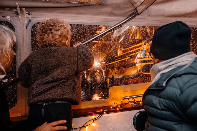 Amsterdam: Light Festival Shared Boat with unlimited drinks - Unlimited drinks and cozy comfort, what it means on a cold night