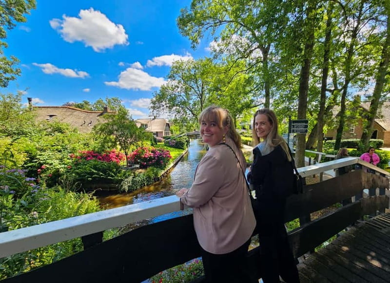 Amsterdam: Live GuideD Giethoorn Boat Tour & Cheese Platter - Why Giethoorn is such an easy win from Amsterdam