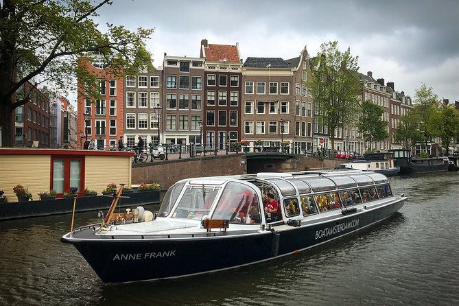 Amsterdam Live Guided Sightseeing Canal Cruise - Key highlights that make this cruise a smart bet
