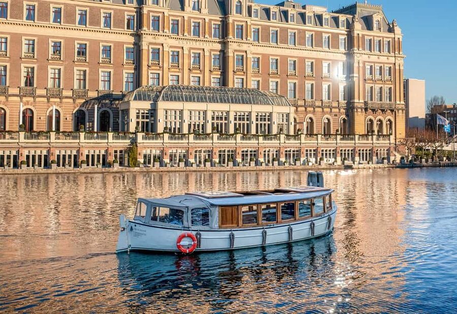 Amsterdam: Luxury Canal Cruise with Optional Snacks & Drinks - Key things to know before you board