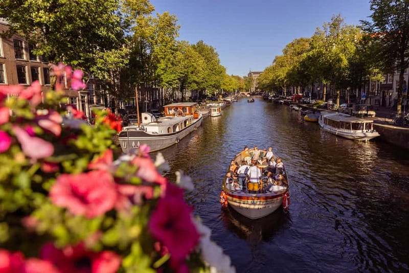 Amsterdam: Luxury Canal Cruise with Optional Snacks & Drinks - Luxury here means you slow down, not you pay for fancy furniture