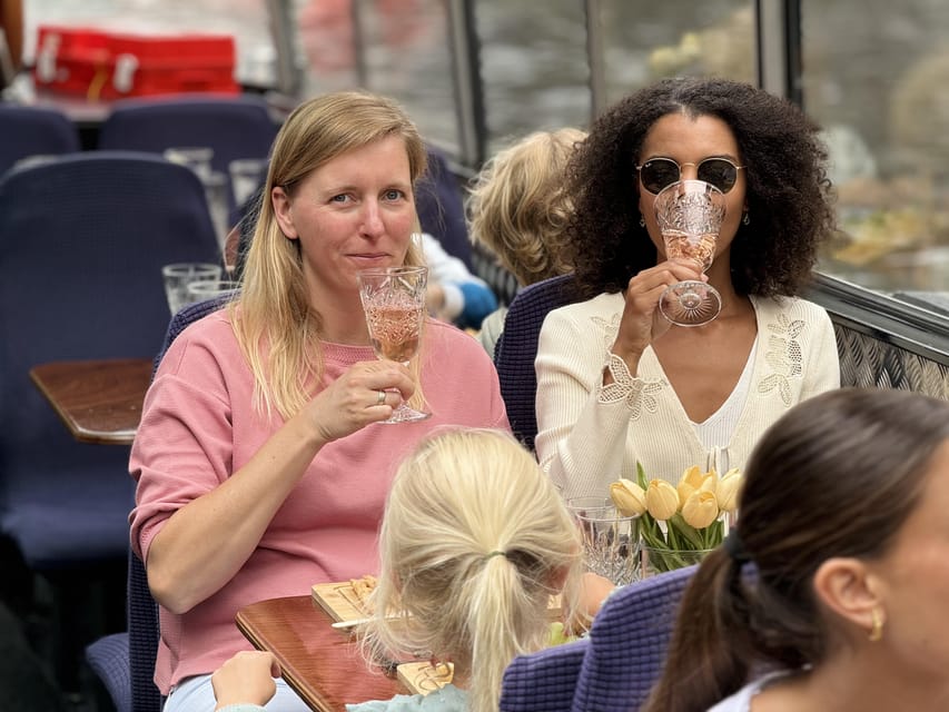 Amsterdam: Luxury Cheese & Wine Canal Cruise - The one-hour canal ride: how the cruise part feels
