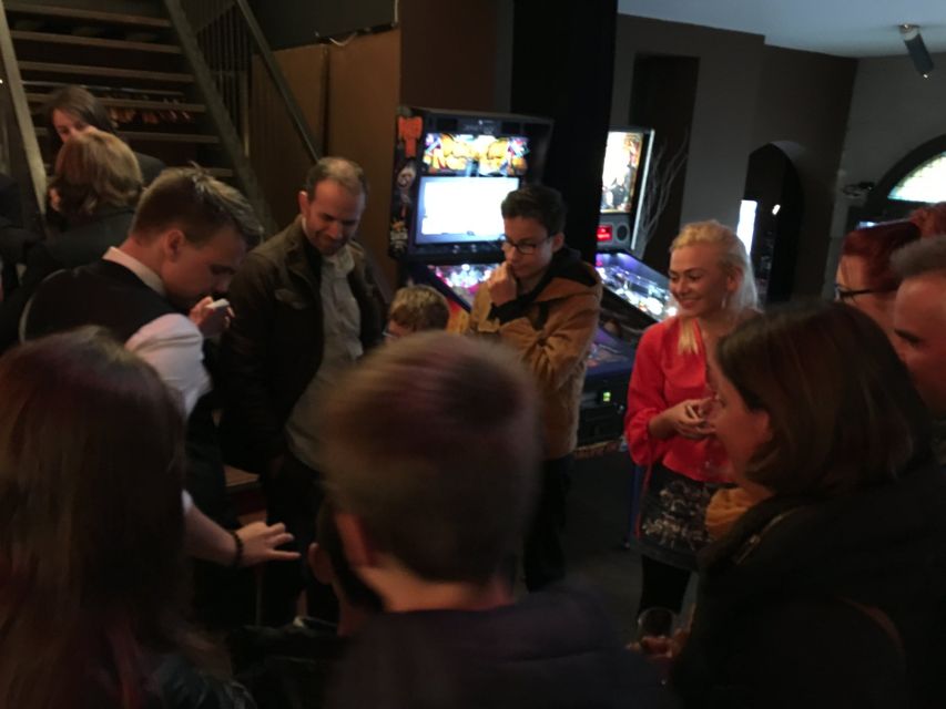 Amsterdam: Magic Show - The evening flow: close-up pre-show, then a 2-part stage performance