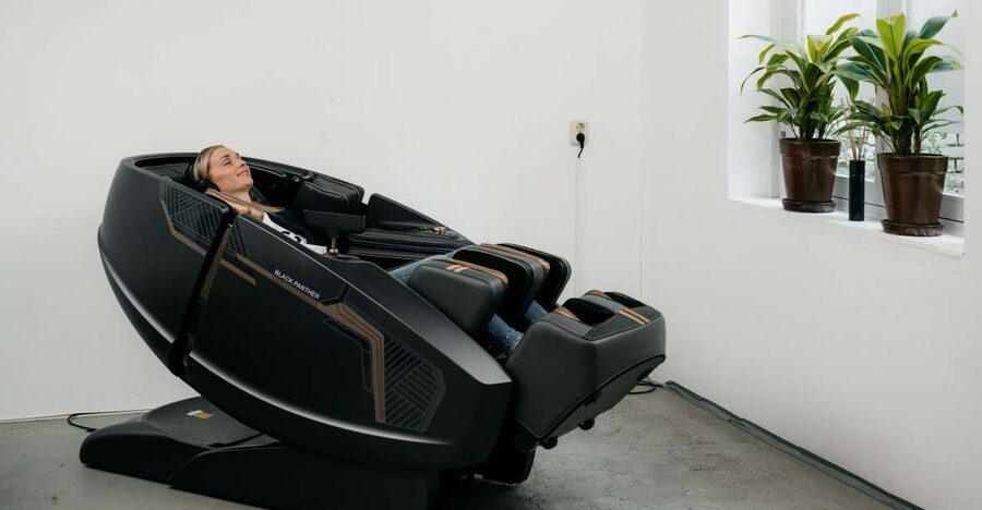 Amsterdam: Massage Session - How the 8D audio headset and capsule experience plays out