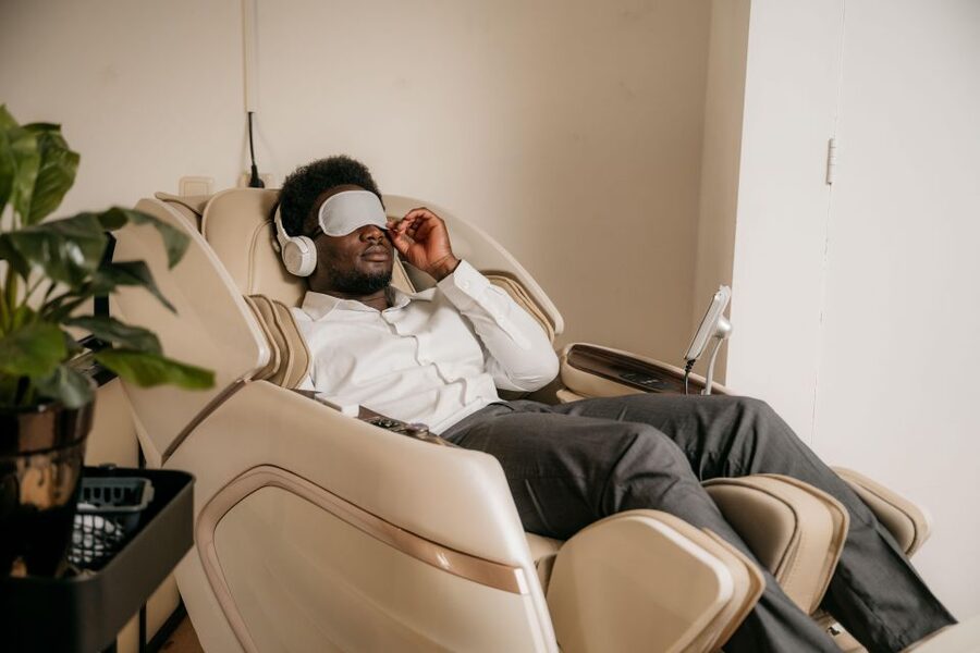 Amsterdam: Massage Session - Choosing energizing or sport massage, and what it means for your body