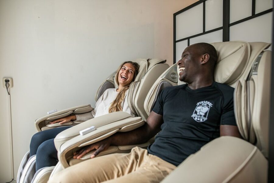 Amsterdam: Massage Session - Finding Relax Lounge near Rijksmuseum and Leidseplein