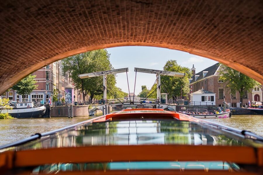Amsterdam: Moco Museum Entry Ticket and Canal Cruise - Smart timing and logistics tips that keep the day easy