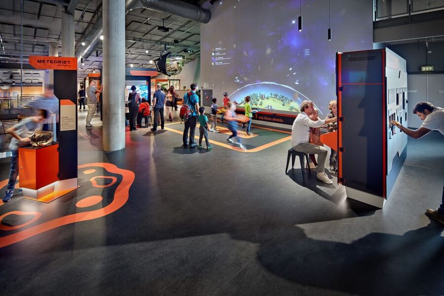 Amsterdam: NEMO Science Museum Ticket - The Chain Reaction Show, Plus Other Big Demonstrations