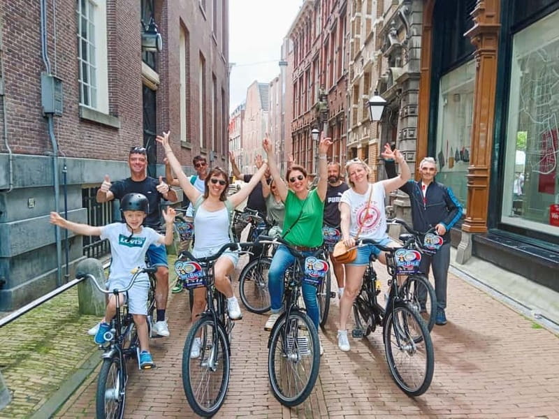 Amsterdam: Off the Beaten Path Bike Tour in French - Why a French off-the-beaten-path bike tour makes sense in Amsterdam