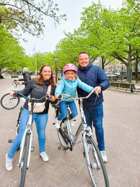 Amsterdam: Off the Beaten Path Bike Tour in French - Jordaan on two wheels, where the city feels like a village