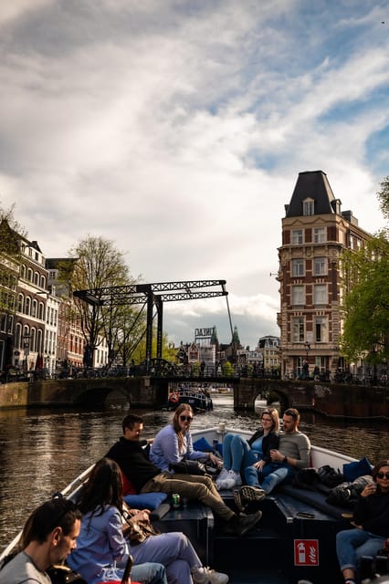 Amsterdam:Old City Canal Cruise with Live Guide and Open Bar - My Decision Guide: Should You Book This Amsterdam Canal Cruise?
