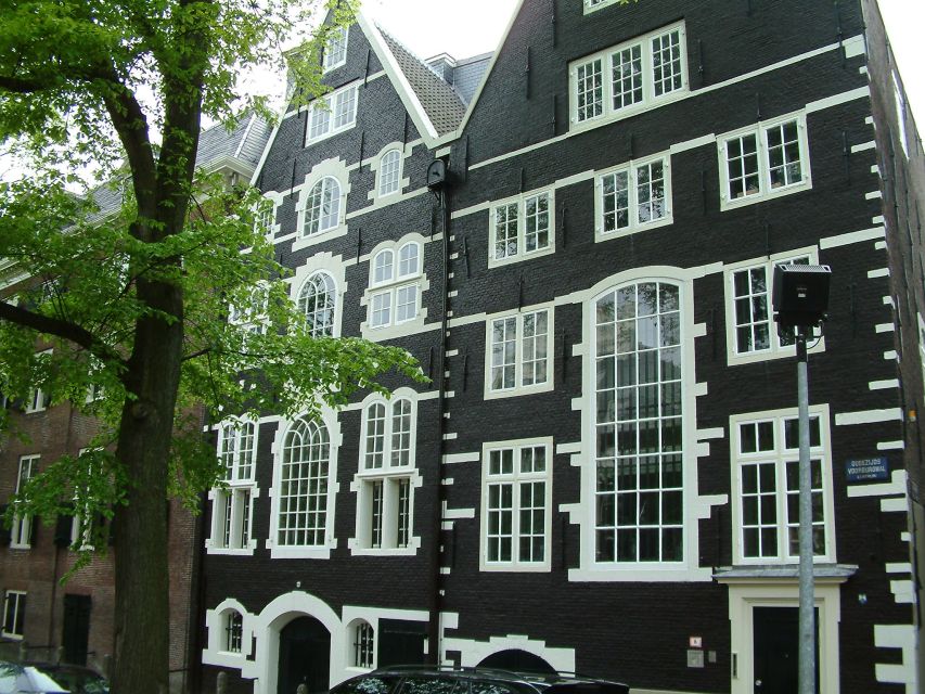 Amsterdam Old City Private Walking Tour - Entering Amsterdam’s Old City, from reclaimed land to world power