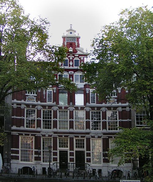 Amsterdam Old City Private Walking Tour - Begijnhof women’s homes: a different kind of Amsterdam