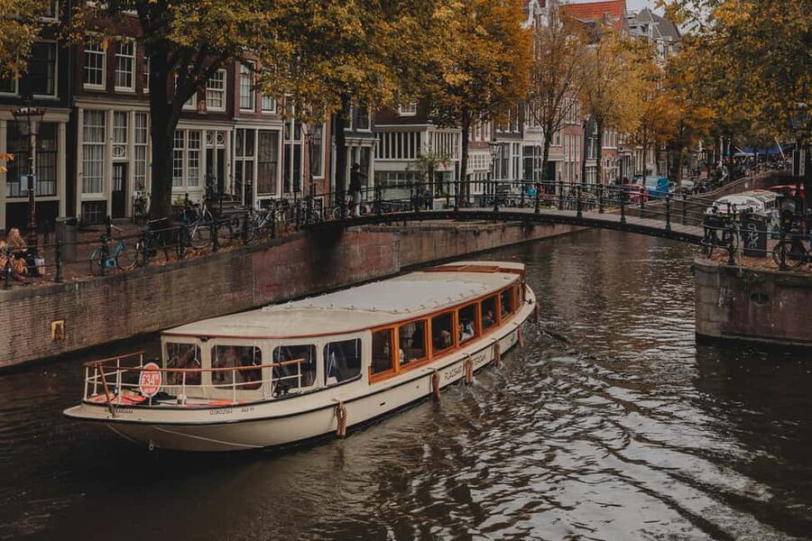 Amsterdam: Open Boat Cruise option Unlimited Drinks & Bite - Timing, peak season, and how to protect your schedule