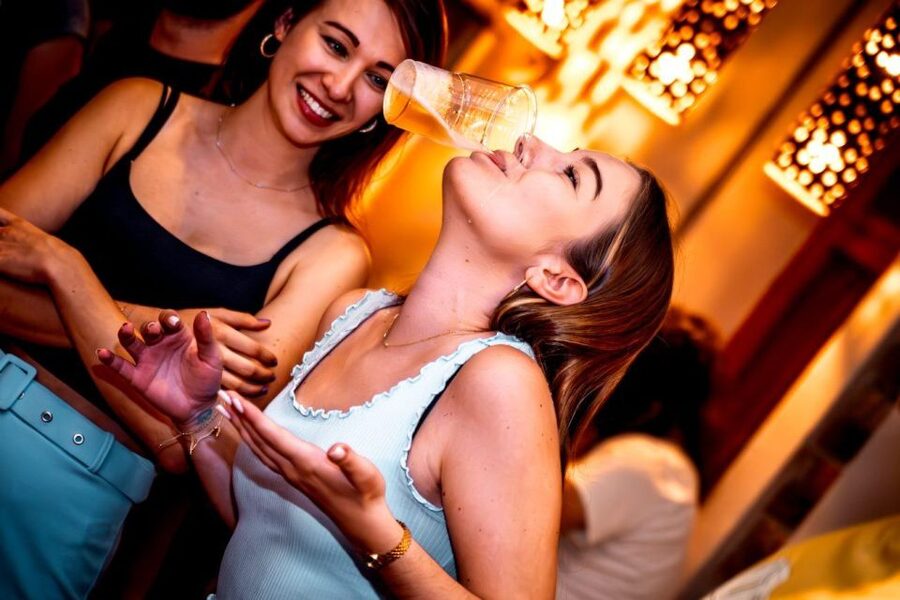 Amsterdam: Original Pub Crawl Party with VIP Entrance - Red Light District to Leidseplein: what the route actually delivers