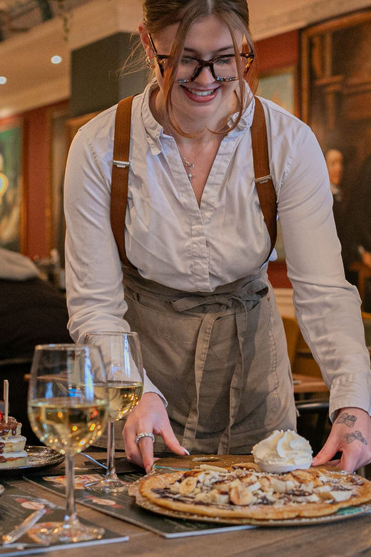 Amsterdam: Pancakes at Dutch Pancake Masters - The One Potential Downside: End-of-Night Rushing