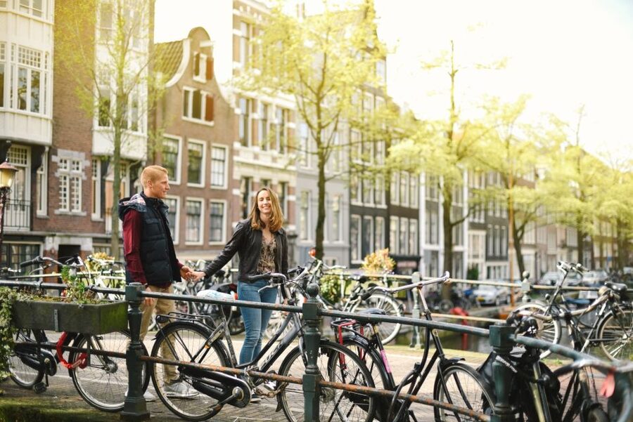 Amsterdam: Personal Travel & Vacation Photographer - Accessibility and private comfort for groups of up to 5