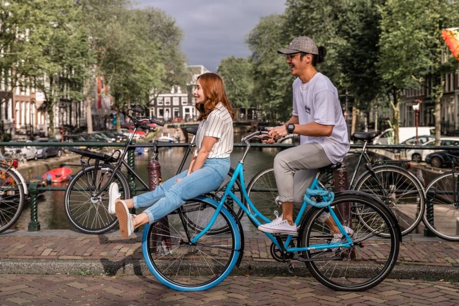 Amsterdam: Personal Travel & Vacation Photographer - Why a personal photographer beats the solo-snapshot plan