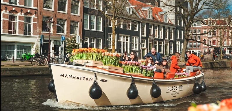 Amsterdam: Premium Tulip Boat Canal Tour - Price and Value: What $32 Buys You on the Water
