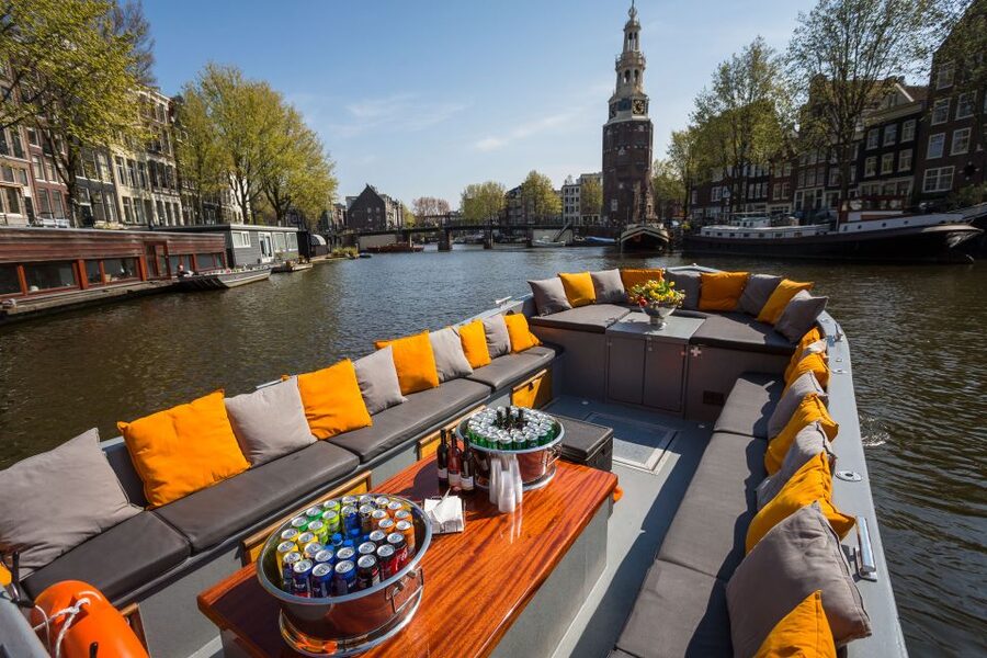 Amsterdam: Private BBQ Cruise with Personal Chef & Drinks - The Canal Views You Get on This Route (and Why It Matters)