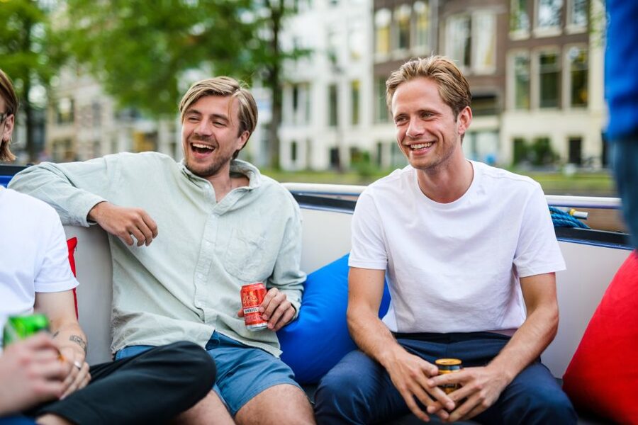 Amsterdam: Private Canal Booze Cruise with Unlimited Drinks - Why this 1-hour private canal cruise is a smart Amsterdam move