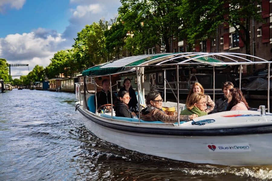 Amsterdam: Private Canal Tour - UNESCO canal district plus river and port, in plain view