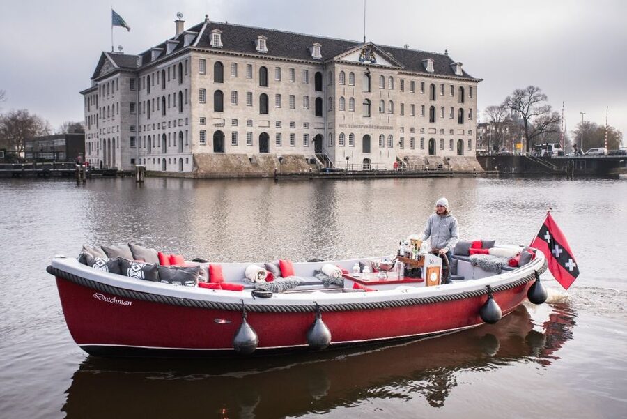 Amsterdam: Private Cruise with Drinks & Optional Snacks - Unlimited beer, wine, and soft drinks, and why that changes the experience