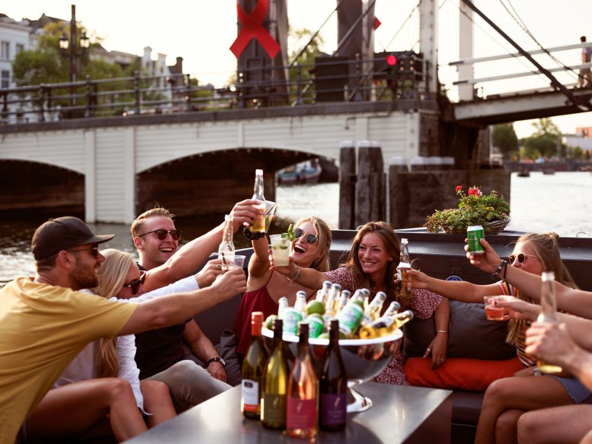 Amsterdam: Private Cruise with Drinks & Optional Snacks - Your local skipper guide, and how questions can make the ride better