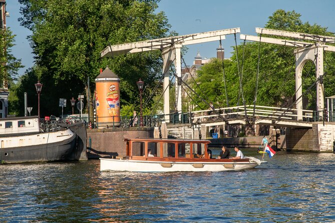 Amsterdam Private Dinner Cruise incl Drinks & 2-course Dinner 2hr - The 2-course dinner: what it means in real terms