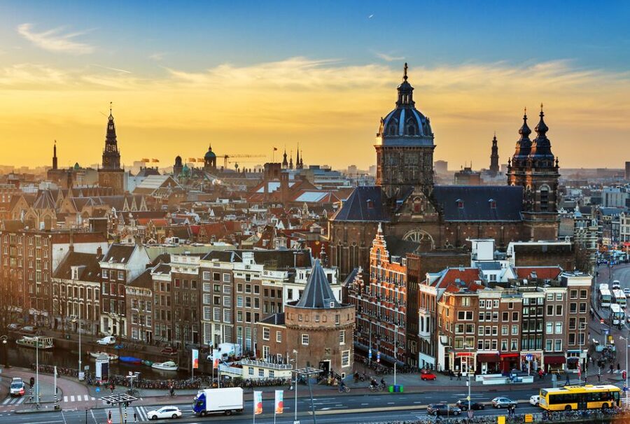 Amsterdam: Private Guided Walking Tour - Dam Square to the medieval core: start with the city’s center of gravity