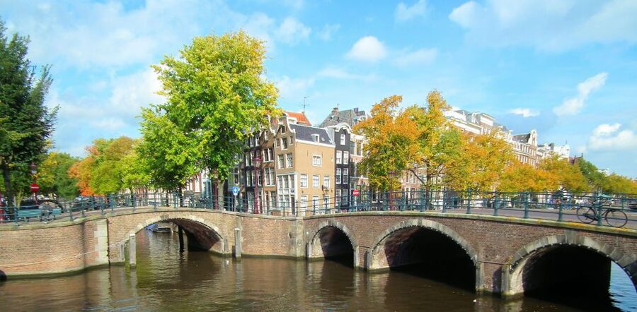 Amsterdam: Private Hidden Gems Discovery Tour - How the guide’s style affects your experience