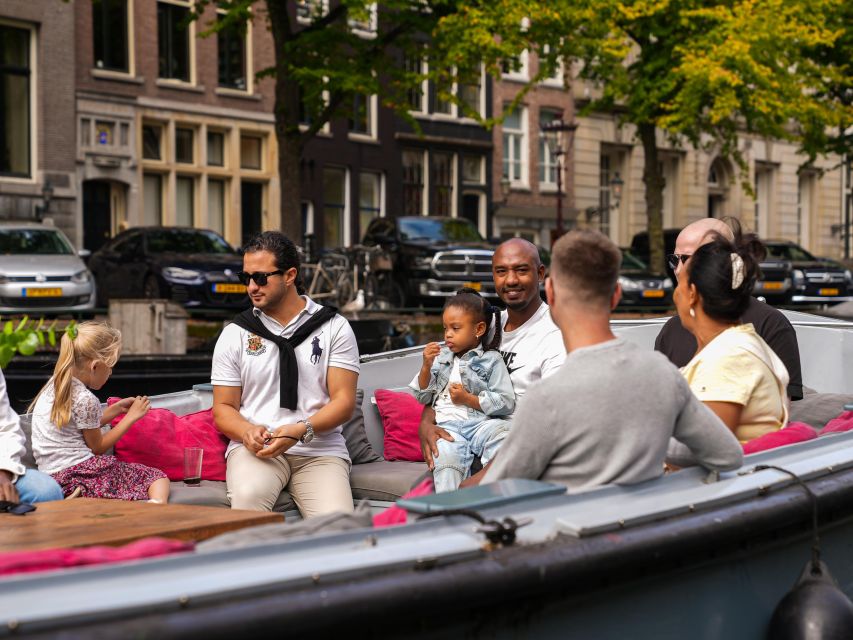 Amsterdam: Private Luxury Cruise with BBQ and Drinks - Luxury expectations versus what makes or breaks the vibe