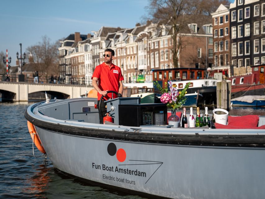 Amsterdam: Private Luxury Cruise with Drinks & Silent Disco - The canal route and what you are really paying for
