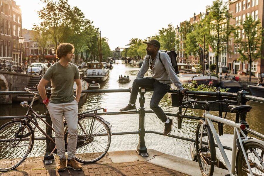 Amsterdam: Private Night Tour of Speakeasies and Bars - Price and value: what $151 buys you at night