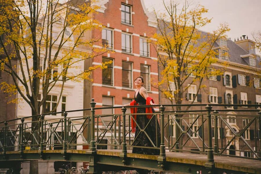 Amsterdam: Private Photoshoot for Couple, Family, or Solo - Before You Meet: WhatsApp Contact and What to Have Ready