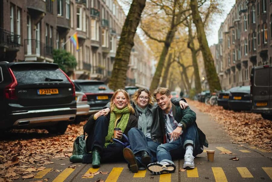 Amsterdam: Private Photoshoot for Couple, Family, or Solo - Choosing the Right Style: Candid, Artistic, or Classic