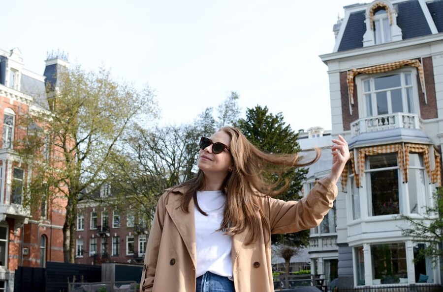 Amsterdam: Private Photoshoot in iconic locations - Creative Perspectives: Getting You and the City in the Same Frame