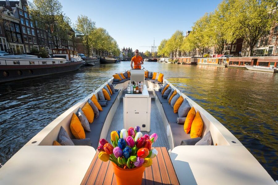 Amsterdam: Private Prosecco Canal Cruise Tour - Who this tour is best for, and who might skip it