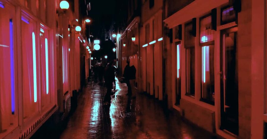 Amsterdam: Private Red Light District Tour in Spanish - Who This Tour Fits Best (and Who Might Skip It)