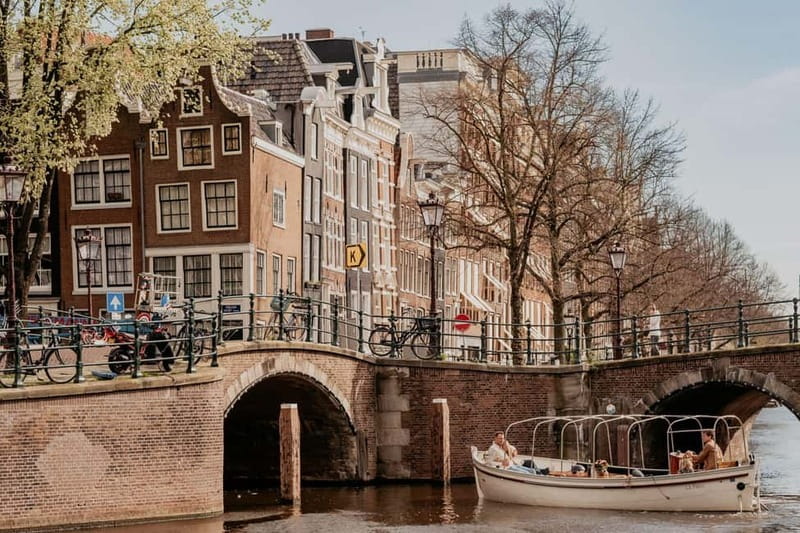 Amsterdam: Private Romantic Canal Cruise w. Prosecco/Snacks - Getting There at Keizersgracht 401 (No Guesswork)