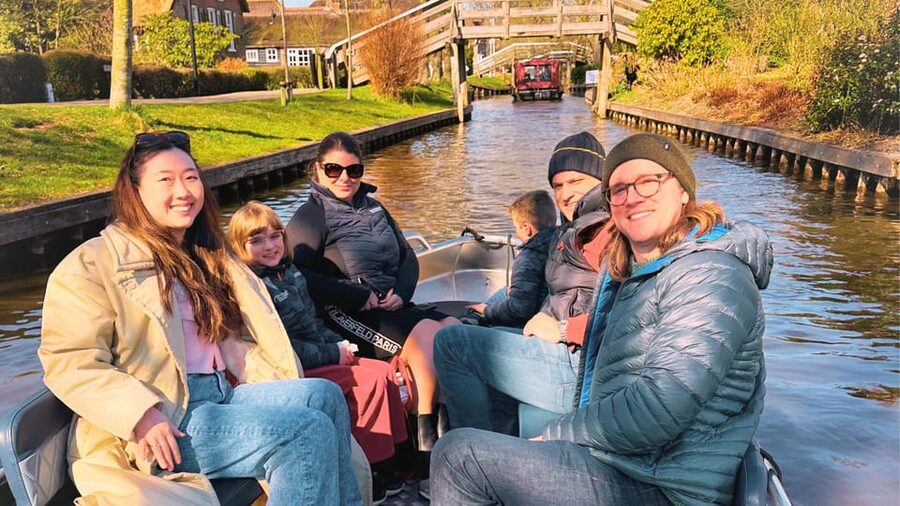 Amsterdam: Private Tour Giethoorn, Zaanse Schans Local Guide - Who should book this Giethoorn and Zaanse Schans day trip