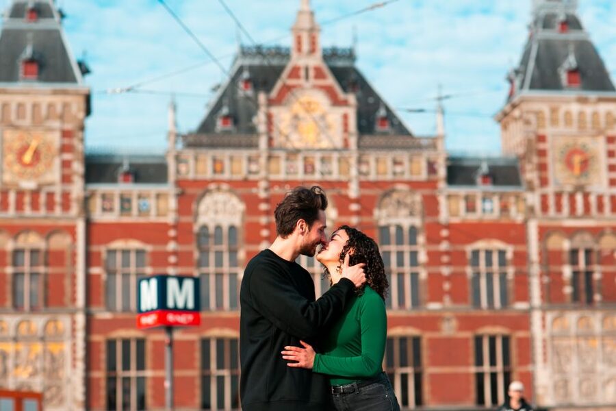 Amsterdam: Professional photoshoot at Centraal Station - FAQ