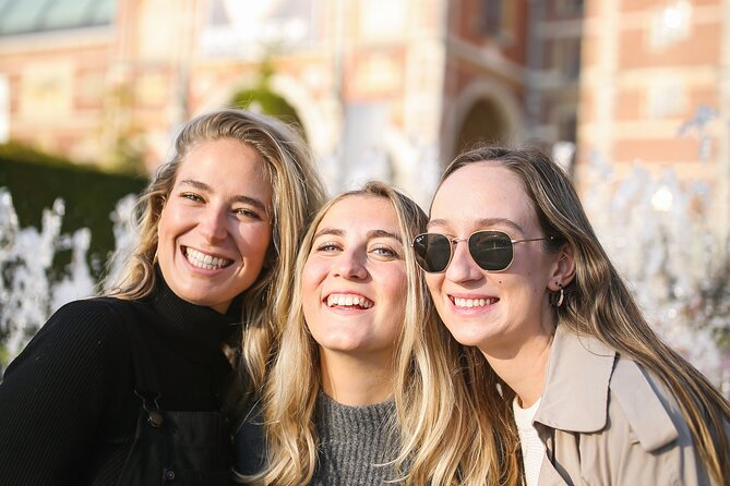 Amsterdam: Professional Rijksmuseum & Museumplein Photoshoot - Meeting at Museumshop Museumplein and How the Shoot Actually Starts