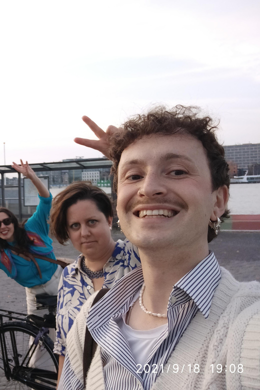 Amsterdam: Rainbow Rural Bike Tour With Local Gay Guide - Key moments I’d plan around