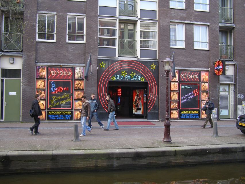 Amsterdam: Red Light District and Coffeeshop tour - Price and Value: Is $40 Worth It?