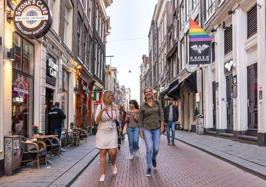 Amsterdam: Red Light District & City Tour German or English - Centraal Station to Chinatown, a practical Amsterdam sampler
