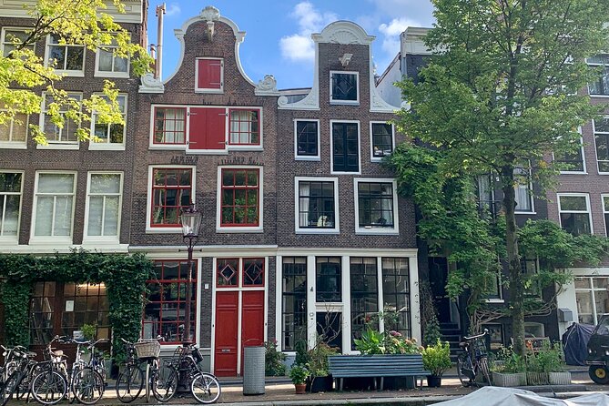 Amsterdam: Red Light District & City Tour (Private tour) - Amsterdam Centraal: picture stop plus a reality check