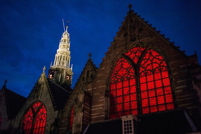 Amsterdam: Red Light District & City Tour (Private tour) - Nieuwmarkt and de Waag: a historic building plus a 70s peep show